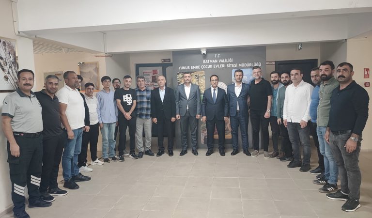 İl Müdürümüz Ahmet Kırtay, Yunus Emre Çocuk Evleri Sitesi Personeliyle Bir Araya Geldi