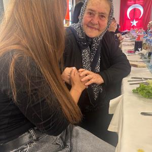 “Nesiller Buluşuyor” Etkinliğinde Şehit ve Gazi Aileleri ile Gençler Bir Araya Geldi - fotoğraf 3