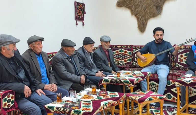 1 Ekim Dünya Yaşlılar Günü
