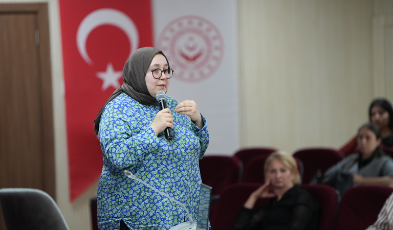 Aile İçi İletişim, Çatışma Yönetimi ve Etkili Çözüm Stratejileri Eğitimi Düzenlendi