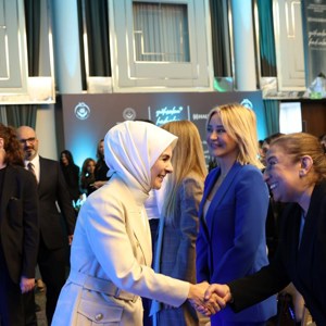 Bakanımız Göktaş, "Yükselen Kadınlar: Kendi İşim, Benim İzim" programında konuştu: - fotoğraf 3