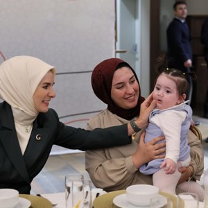 Bakanımız Göktaş, Evlenecek Gençlerin Desteklenmesi Projesi'nden yararlanan çiftlerle buluştu - fotoğraf 2