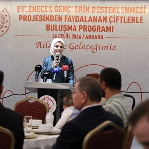 Bakanımız Göktaş, Evlenecek Gençlerin Desteklenmesi Projesi'nden yararlanan çiftlerle buluştu - fotoğraf 1