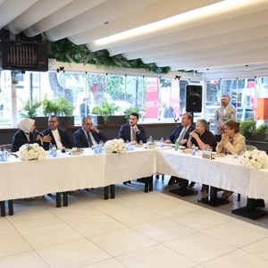 Bakanımız Göktaş, "Türkiye Yüzyılı Buluşmaları" kapsamında Bahçelievler'de muhtarlarla buluştu - fotoğraf 16