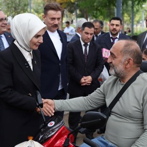 Bakanımız Göktaş, "Türkiye Yüzyılı Buluşmaları" kapsamında Bahçelievler'de muhtarlarla buluştu - fotoğraf 4