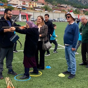 Kıymetli Büyüklerimiz ile Birlikte Spor ve Eğlence Dolu Bir Gün - fotoğraf 1