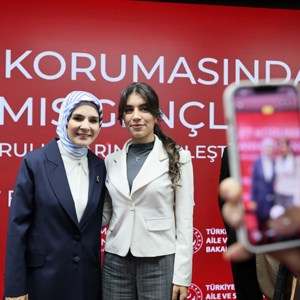 Bakanımız Göktaş, devlet korumasındaki gençlerin kamu kurumlarına yerleştirilmesi töreninde konuştu - fotoğraf 10