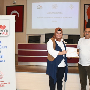 Antalya’da Koruyucu Ailelere Yönelik 1. Kademe Eğitimi Tamamlandı - fotoğraf 14