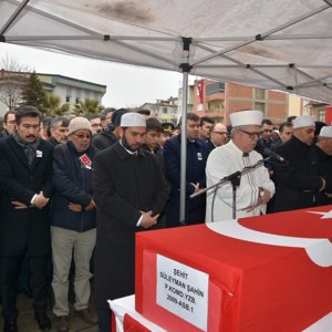 İdlib Şehidi Süleyman Şahin Dualar ve Gözyaşlarıyla Toprağa Verildi - fotoğraf 5