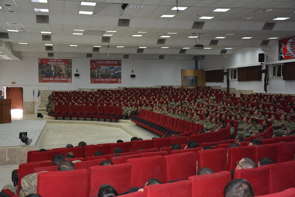 Bakan Selçuk: “Binlerce Askerimize Kışlalarda 'Kadına Karşı Şiddetle Mücadele' Eğitimi Verdik”