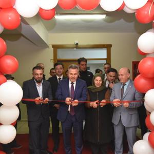 Valimiz Sayın Süleyman Elban Kuaför Salonunun Açılışını Yaptı - fotoğraf 1