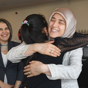 Hanımefendi Beyhan Demirtaş, Kadınlar Günü Etkinliğimizde Konukevimizde Kalan Kadınlarla Bir Araya Geldi - fotoğraf 3