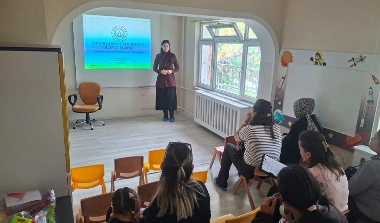 Çocuk Koruma Kanunu konularında eğitim verilmiştir.