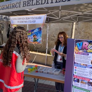 Demirci’de Koruyucu Aile ve Evlat Edinme Hizmetleri Tanıtıldı - fotoğraf 4