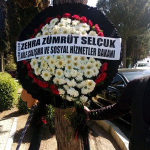 Kadının Statüsü Genel Müdürlüğü’nde Görevli Sosyal Hizmetler Uzmanı Mehmet Erdoğan, Memleketi Adana’da Son Yolculuğuna Dualarla Uğurlandı - fotoğraf 1