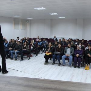 Kadına Yönelik Şiddetle Mücadele ve Erken Yaşta Zorla Evliliklerin Önlenmesi konulu eğitimi - fotoğraf 4