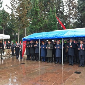 18 Mart Şehitleri Anma Günü ve Çanakkale Zaferi’nin Yıl Dönümünde Aziz Şehitlerimiz Saygıyla Anıldı - fotoğraf 1