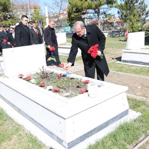 Şehitleri Anma Günü ve Çanakkale Zaferi’nin 105. Yılı Gururla Kutlandı - fotoğraf 7