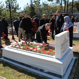 Şehitleri Anma Günü ve Çanakkale Zaferi’nin 105. Yılı Gururla Kutlandı - fotoğraf 9