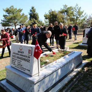 Şehitleri Anma Günü ve Çanakkale Zaferi’nin 105. Yılı Gururla Kutlandı - fotoğraf 12