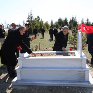 Şehitleri Anma Günü ve Çanakkale Zaferi’nin 105. Yılı Gururla Kutlandı - fotoğraf 23
