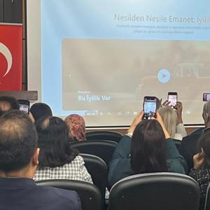 EDREMİT’TE İYİLİK VAR PLATFORMU VE SOSYAL HİZMET MODELLERİ TANITILDI - fotoğraf 4