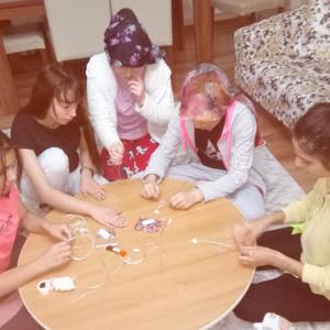Amasya ÇEKOM; Covid-19 Virüsüne Karşı Tedbir Almaya Ve Çocuklarımızın Moral Ve Motivasyonunu Güçlü Tutmaya Yönelik Çalışmalar Yapmaya Devam Ediyor  - fotoğraf 16