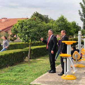 İl Müdürümüz Zeynel Abidin Koç, Dezenfekte Çalışmalarını Yerinde Takip Ederek, Çocuklarımızı Bilgilendirdi - fotoğraf 2