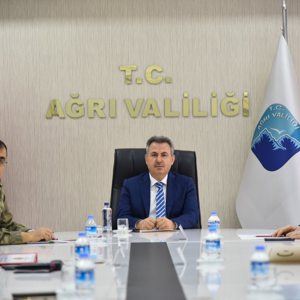 İl Pandemi Koordinasyon Kurulu Toplantısı, Vali Elban Başkanlığında Gerçekleştirildi - fotoğraf 1
