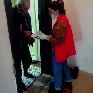 Vefa Sosyal Destek Projesi kapsamında 65 yaş üstü yaşlılarımızın maaşları çekilerek taraflarına teslim edilmiştir. - fotoğraf 1