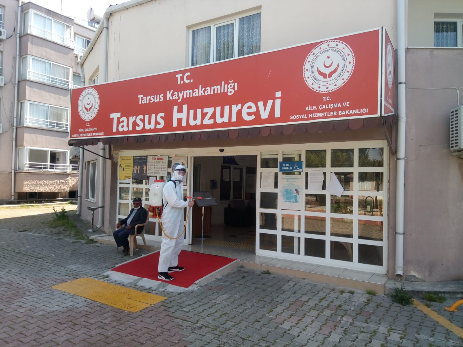 Tarsus, Silifke, Erdemli Huzurevleri de koronavirüse karşı dezenfekte ediliyor