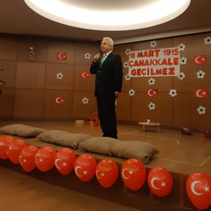 18 Mart 1915 Çanakkale Zaferini, Muzaffer Kahramanlarımızı ve Şehitlerimizi Anma Programı Gerçekleştirdik - fotoğraf 1