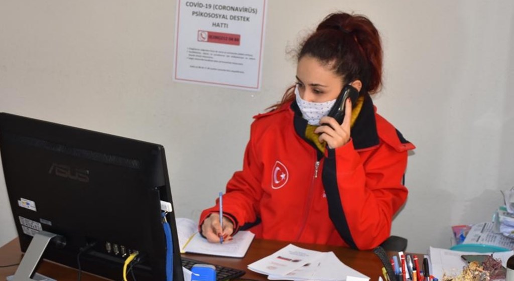Bakanlığımız, COVID-19 Nedeniyle Vatandaşlara Telefonla Psikososyal Destek Veriyor