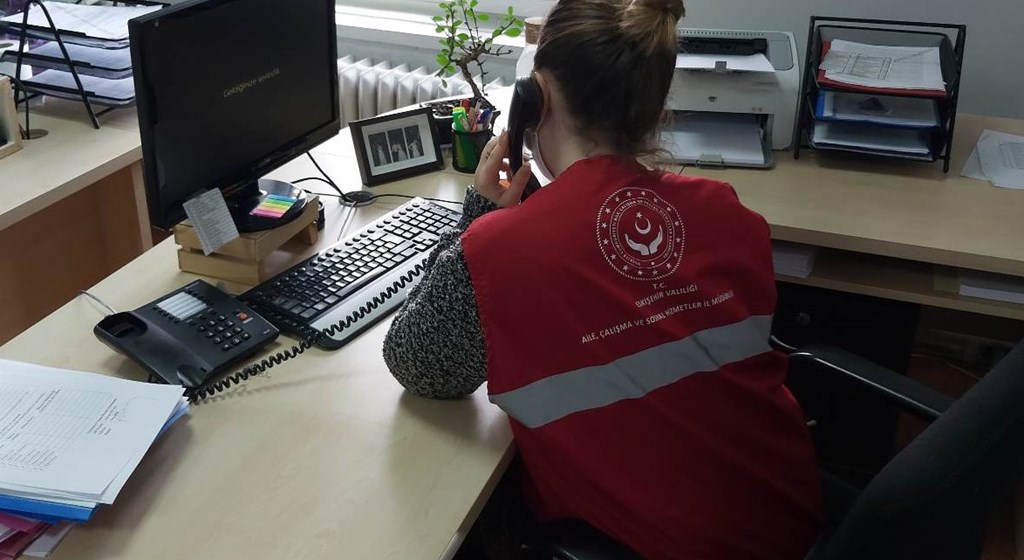 Bakanlığımız, COVID-19 Nedeniyle Vatandaşlara Telefonla Psikososyal Destek Veriyor