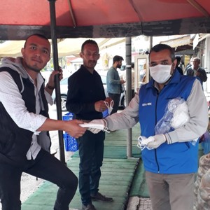 Koronavirüs Salgınına Karşı 100 Binin Üzerinde Maske Dağıtıldı - fotoğraf 1