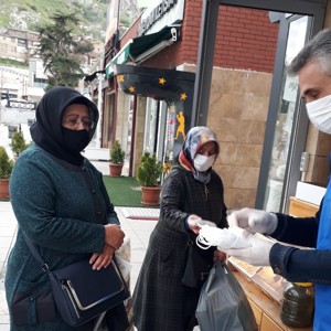 Koronavirüs Salgınına Karşı 100 Binin Üzerinde Maske Dağıtıldı - fotoğraf 3