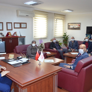 Türkiye Harp Malülü Gaziler Şehit Dul Ve Yetimleri Derneği Afyonkarahisar Şubesi Başkanı İsmail KUMARTAŞLI, ve  Kıymetli Şehit Annelerimiz,Babalarımız ve Gazilerimiz, İl Müdürümüz Bekir YÜMNÜ' ye ziyarette bulunmuştur. - fotoğraf 3
