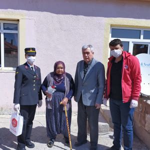 İl Müdürlüğümüzden Şehit Annelerine Anneler Günü Ziyareti Yapıldı - fotoğraf 15
