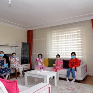 Müdürlüğümüze Bağlı Kuruluşumuzda Koruma ve Bakım Altında Bulunan Çocuklarımızın Anneler Günü Hediyesi - fotoğraf 1
