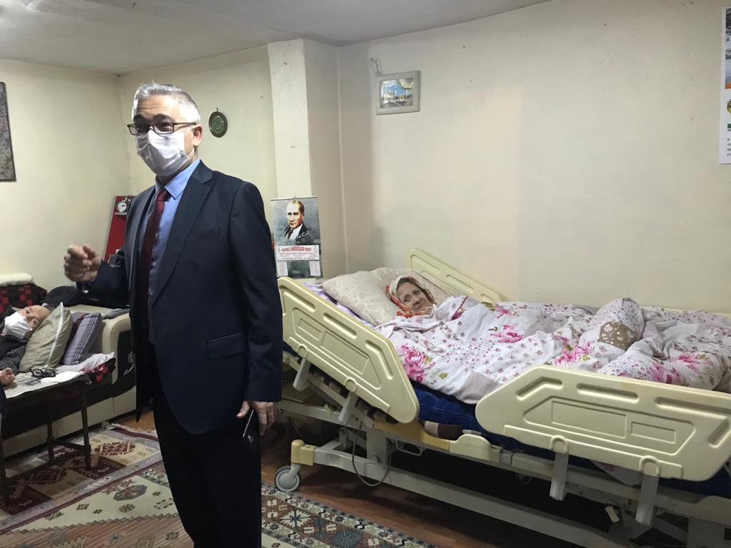 "Engelliler Haftası" etkinliklerimiz kapsamında engelli evde bakım hizmeti veren bakıcı ve ailelerine ziyaretlerimiz devam ediyor. 