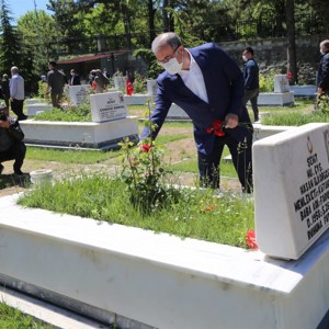 Valimiz Dr. Ömer Toraman ve İl Müdürümüz Ömer Turan Şehit Ailelerimizi Yalnız Bırakmadı - fotoğraf 5