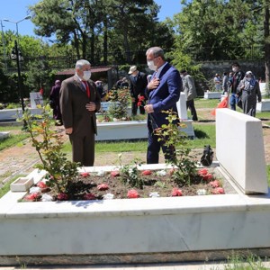 Valimiz Dr. Ömer Toraman ve İl Müdürümüz Ömer Turan Şehit Ailelerimizi Yalnız Bırakmadı - fotoğraf 6
