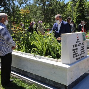 Valimiz Dr. Ömer Toraman ve İl Müdürümüz Ömer Turan Şehit Ailelerimizi Yalnız Bırakmadı - fotoğraf 7