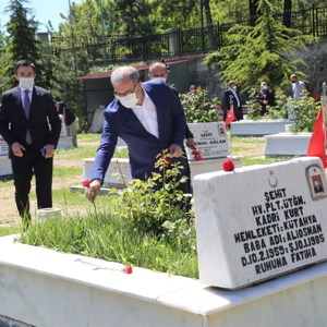 Valimiz Dr. Ömer Toraman ve İl Müdürümüz Ömer Turan Şehit Ailelerimizi Yalnız Bırakmadı - fotoğraf 14
