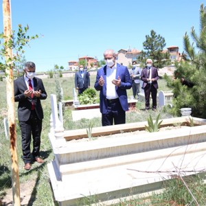 Valimiz Dr. Ömer Toraman ve İl Müdürümüz Ömer Turan Şehit Ailelerimizi Yalnız Bırakmadı - fotoğraf 24