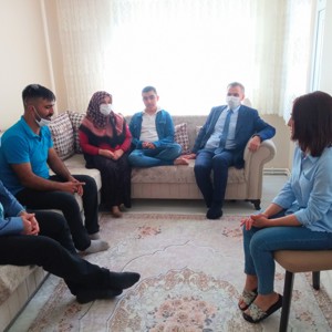 Ramazan Bayramı Öncesinde Şehit Ailelerimiz Ziyaret Edildi - fotoğraf 2