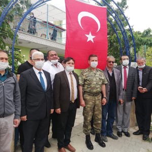 İs. Uzm. Onb. Yasin ÇUBUK, şehadetinin yıl dönümünde Balçıkhisar’daki baba evinde ve mezarı başında edilen dualarla anıldı.  - fotoğraf 1
