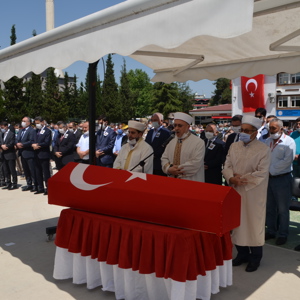Şehit Sözleşmeli Er İsmail ANAYURT Son Yolculuğuna Uğurlandı - fotoğraf 3