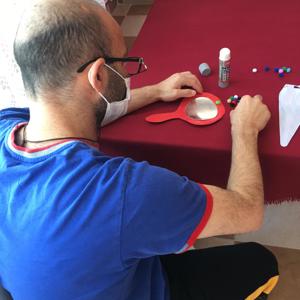 Kırklareli Bakım Rehabilitasyon ve Aile Danışma Merkezimizde el işi etkinliği düzenledik.  - fotoğraf 1