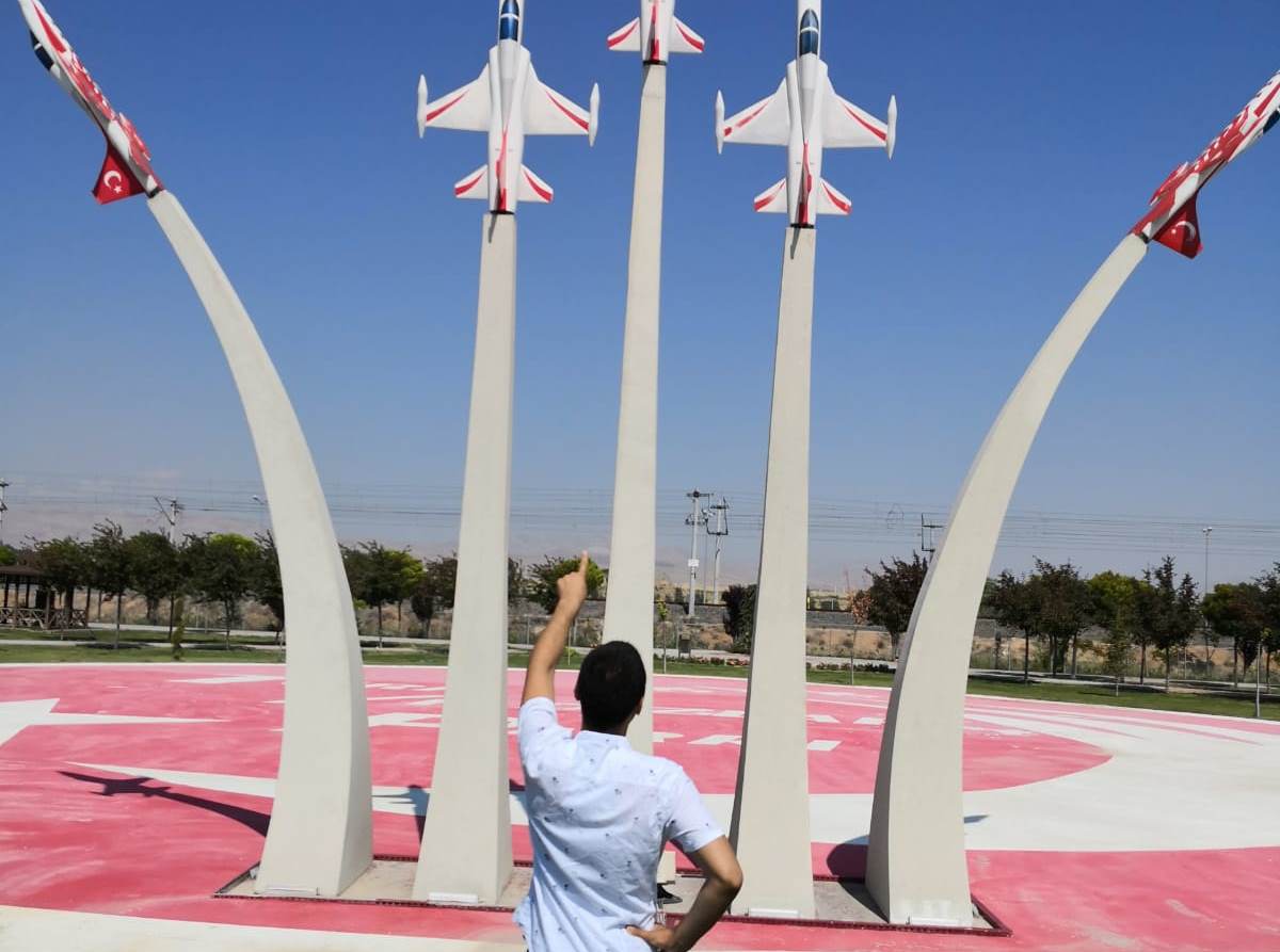 Bakan Selçuk: “Sosyal Koruma Kalkanı Kapsamında 1000 Dezavantajlı Gencimize Destek Sağladık”